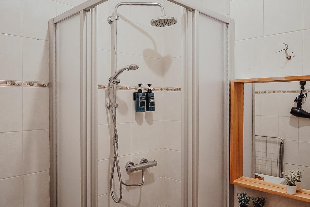 Apartment Fewostaeps- Moderne Unterkunft, Zentrumsnah Plauen