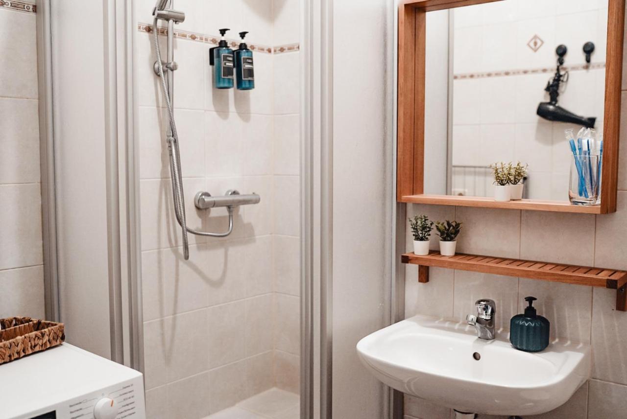 Fewostaeps- Moderne Unterkunft, Zentrumsnah Apartment *